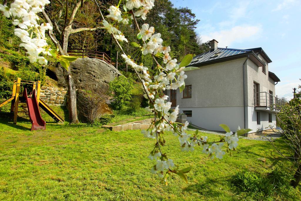 Apartman Pod Skalou V Ceskem Raji Besedice 외부 사진